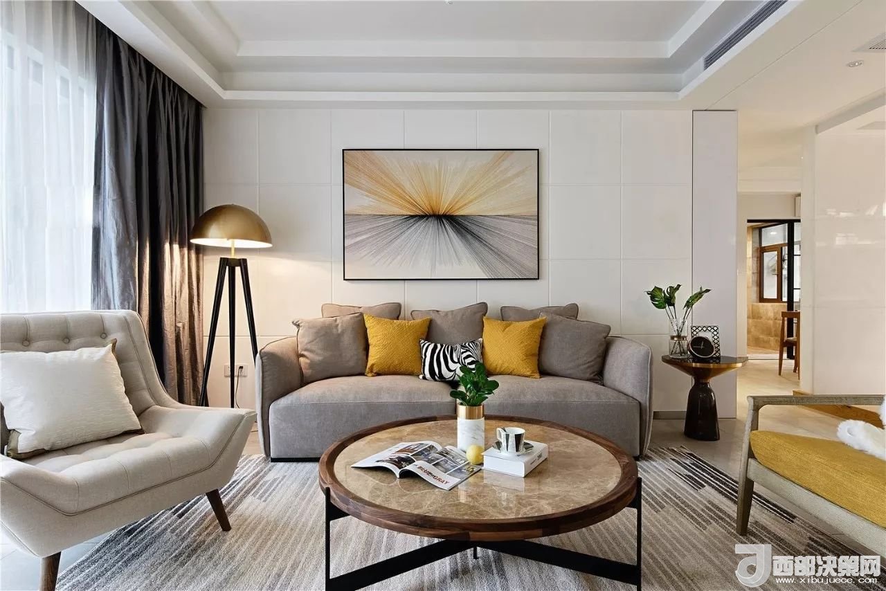 沙發(fā)背景墻選對裝飾畫，才能美了整個客廳空間！