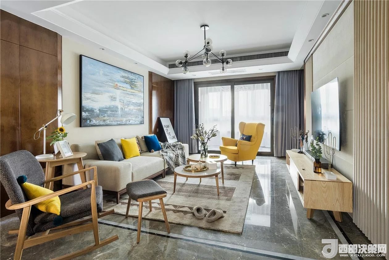 沙發(fā)背景墻選對裝飾畫，才能美了整個客廳空間！