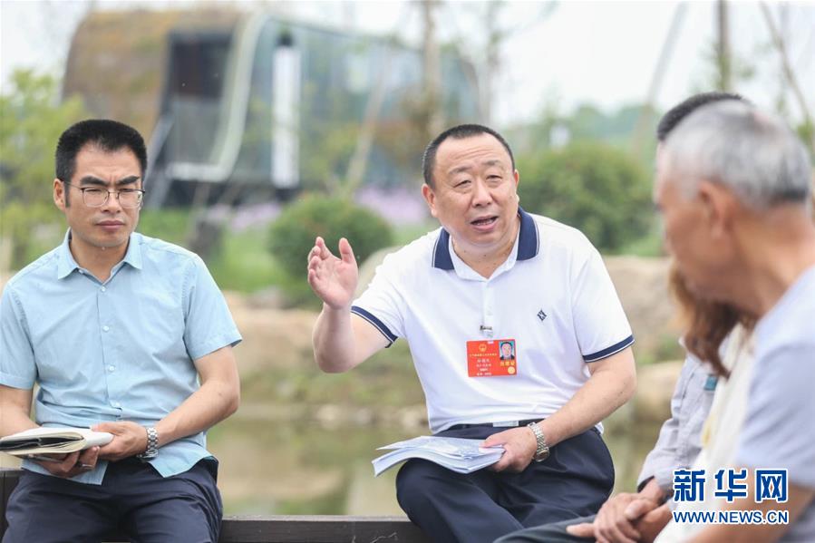 （新華全媒頭條·兩會(huì)精神看落實(shí)·圖文互動(dòng)）（2）整體謀劃、系統(tǒng)升級(jí)、全面提升——落實(shí)全國(guó)兩會(huì)精神織牢織密公共衛(wèi)生防護(hù)網(wǎng)