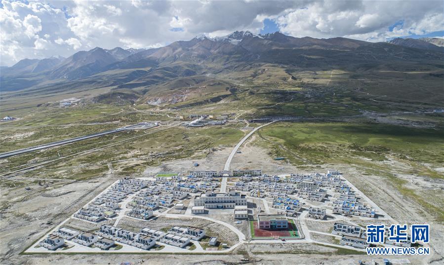 （新華全媒頭條·走向我們的小康生活·圖文互動(dòng)）（1）扎西德勒，我們的新家園——西藏易地扶貧搬遷搬出幸福美好新生活